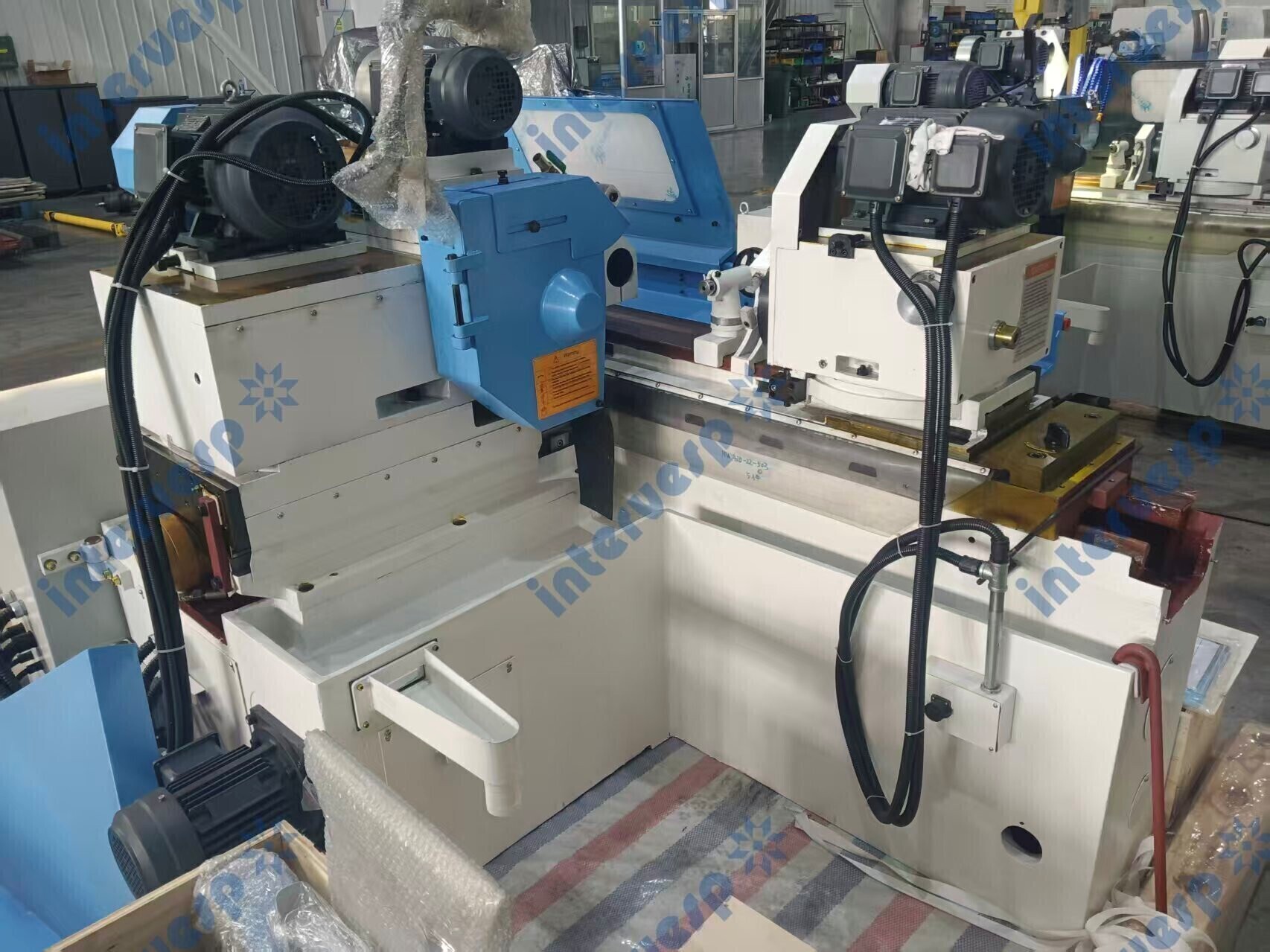 Универсальный круглошлифовальный станок M1420