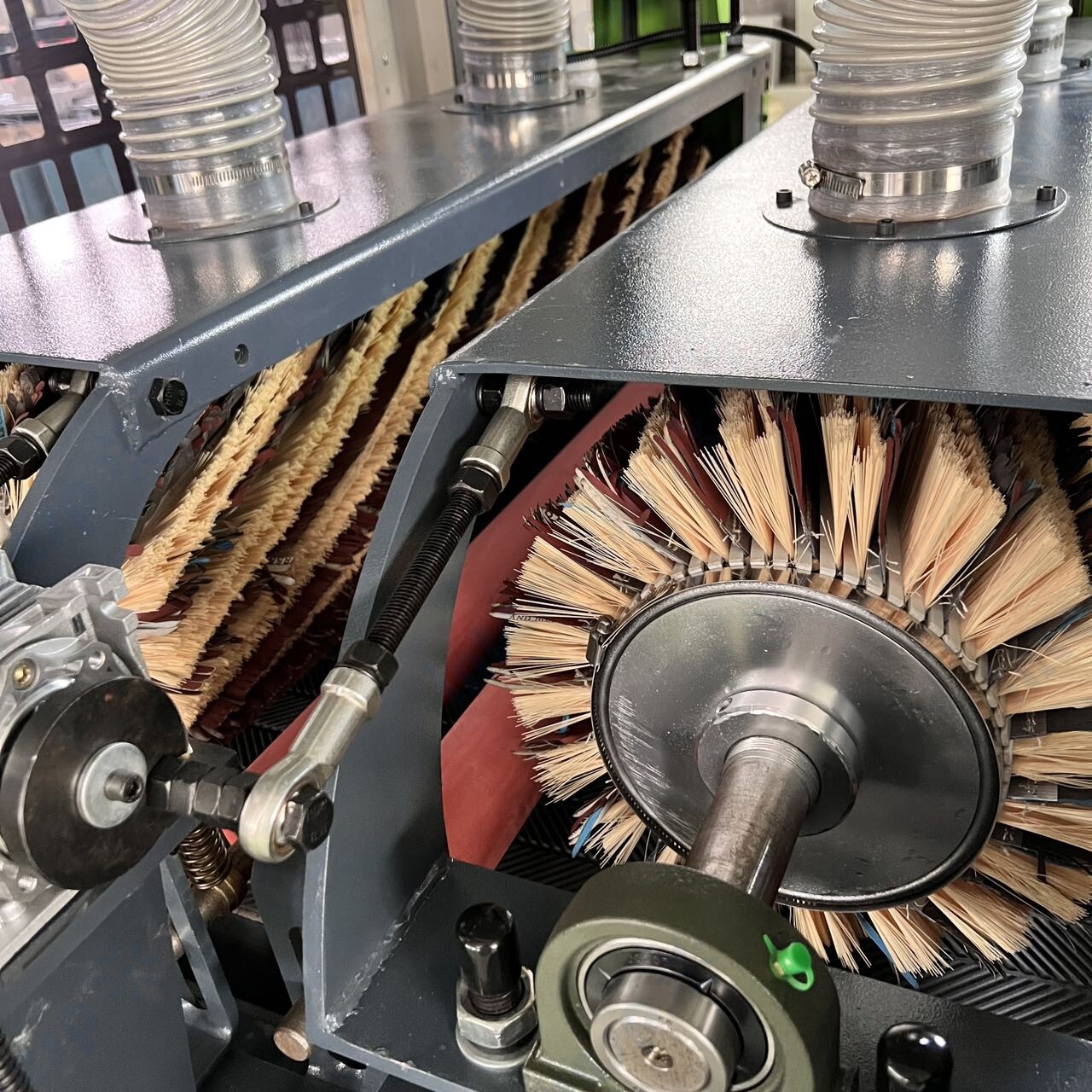 Шлифовальный станок DLL1000-6R