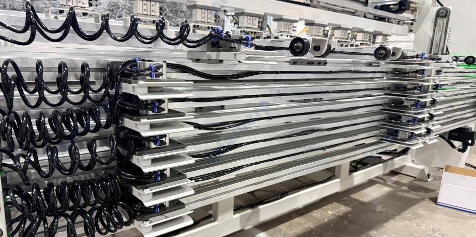 Cтанок для резки и рилевки картона HC1616K4