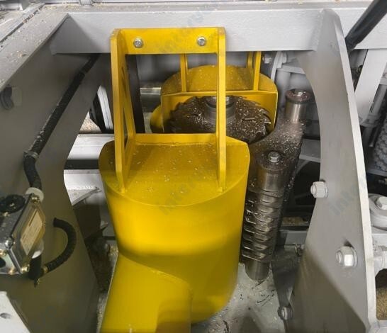 Фрезерно-пильный станок для тонкомера UFP-260 / UFP-260М