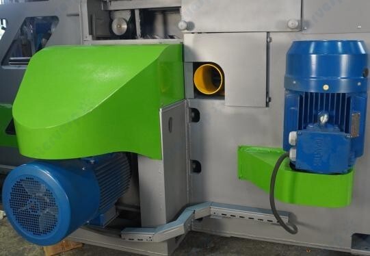 Фрезерно-пильный станок для тонкомера UFP-260 / UFP-260М